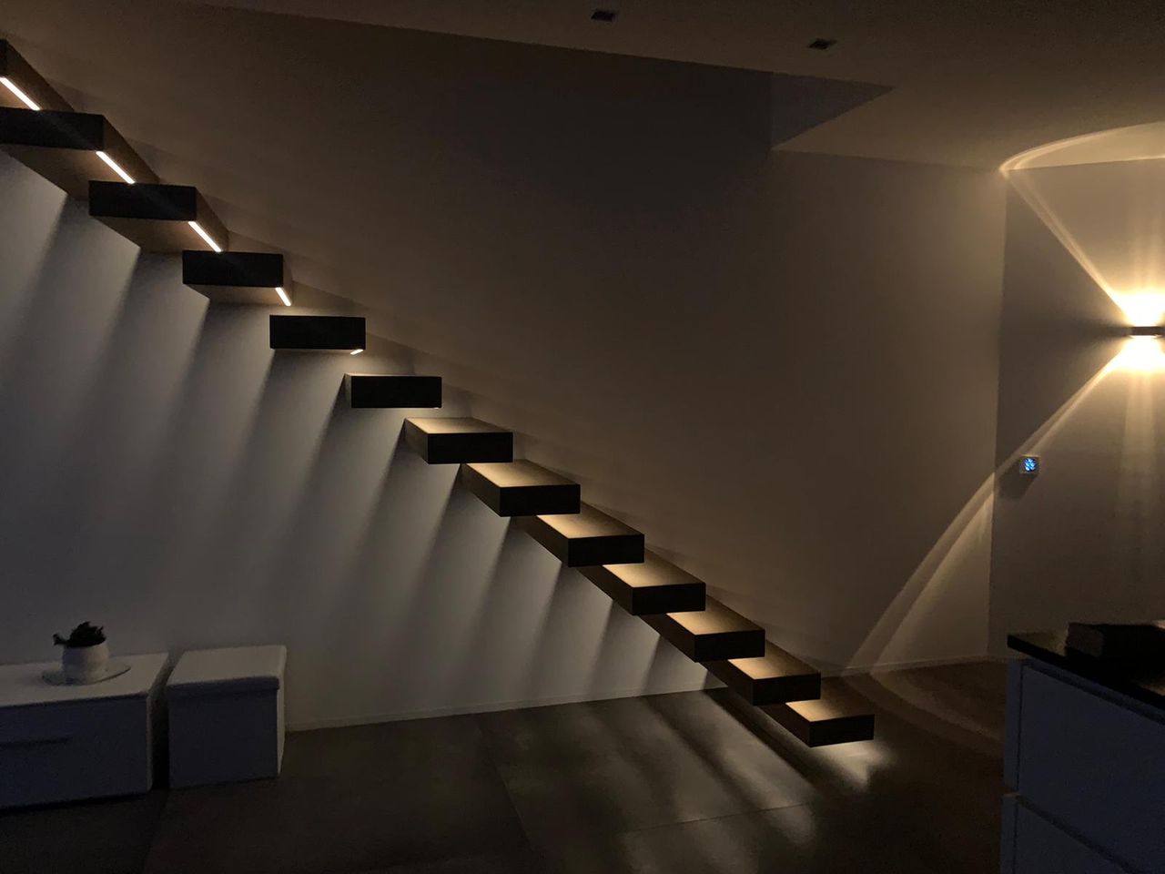 Modernes Möbeldesign mit nachhaltigen Möbeln aus Massivholz