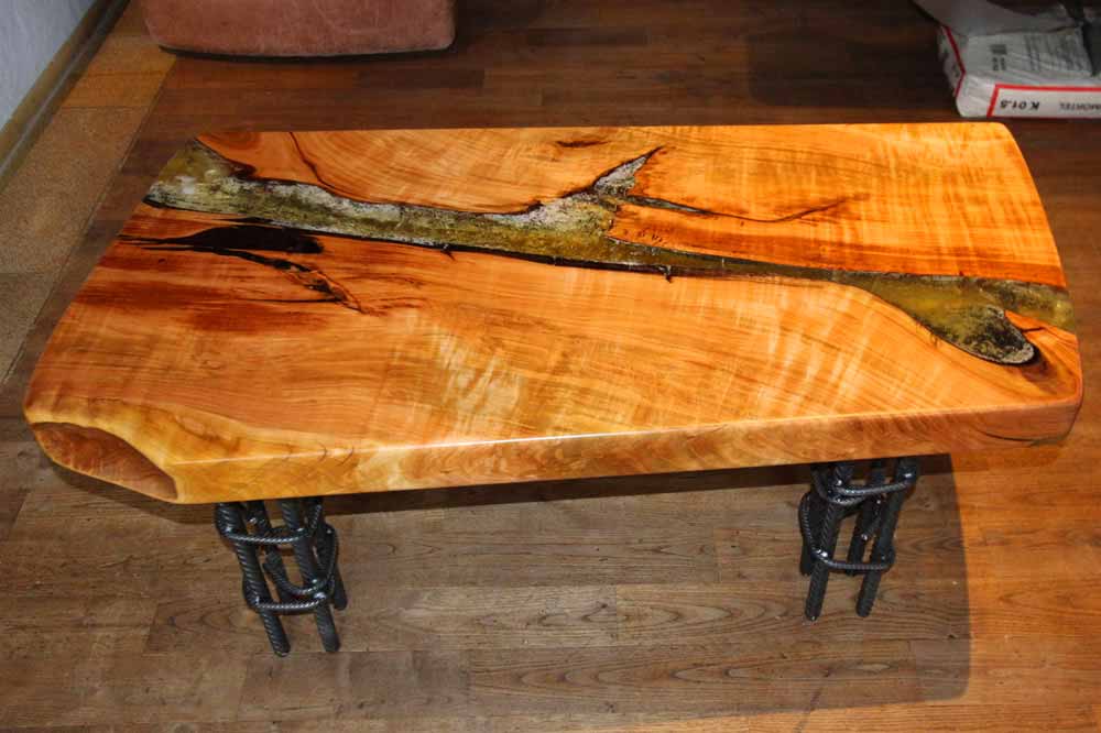 Tisch - Massivholzmöbel nur für Kurze Zeit - Jetzt zugreifen
